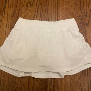 Lululemon pace rival white skirt size 4 regular length